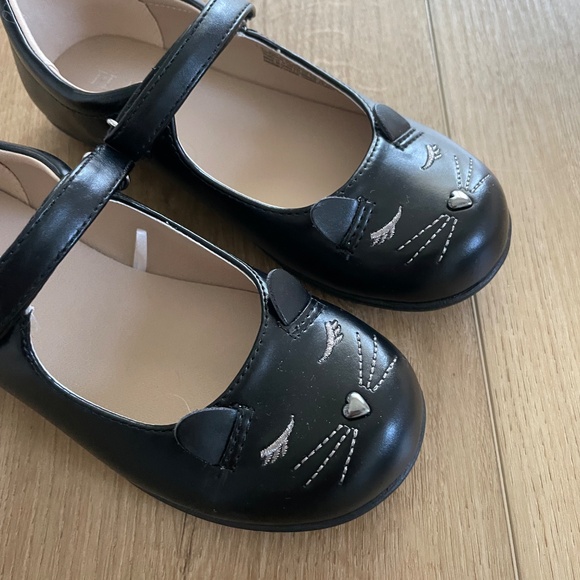 New The Childrens Place Shoes Girls 1Black Cat Embroidered Kitten Face Mary Jane - Picture 2 of 5